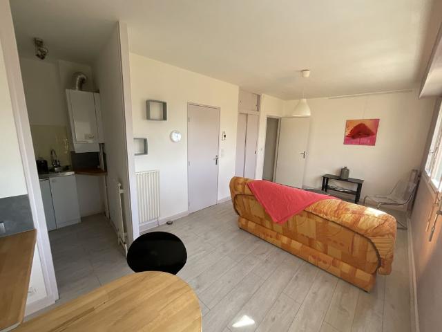 Location Appartement 1 pièce 26m² BOURGES 18000