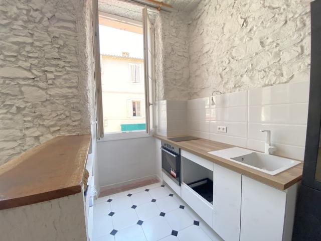 Location Appartement 1 pièce 26m² CASSIS 13260