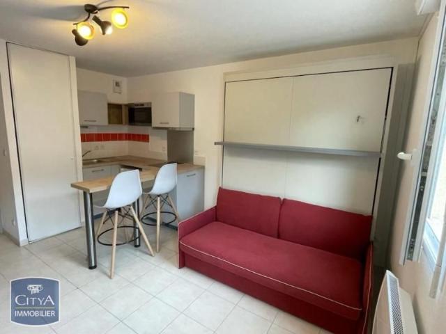 Location Appartement 1 pièce 26m² CHAMPCEVINEL 24750