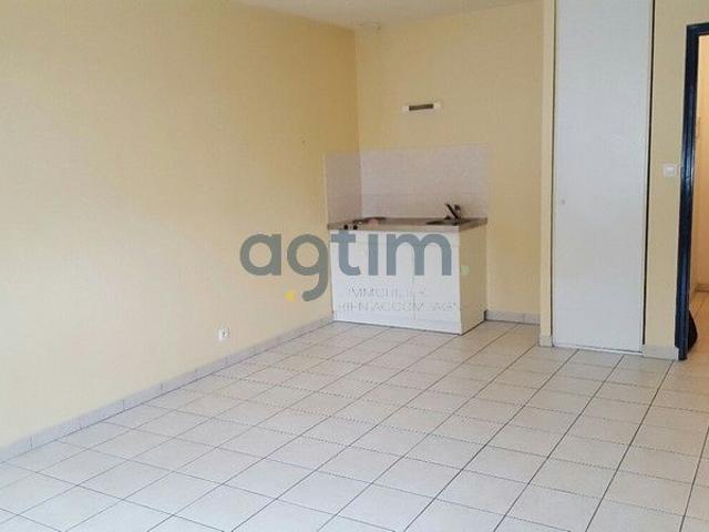 Location Appartement 1 pièce 26m² LA ROCHE SUR YON 85000