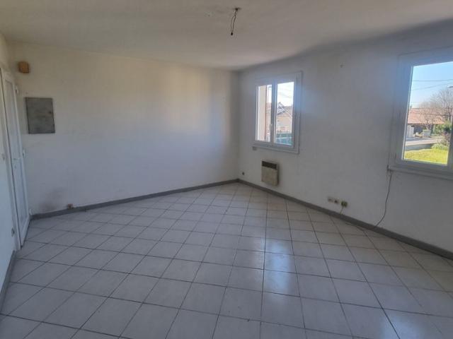 Location Appartement 1 pièce 26m² RAPHELE LES ARLES 13280