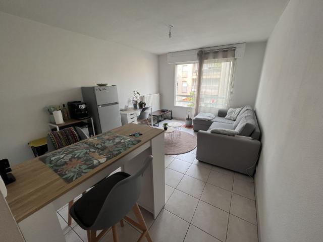 Location Appartement 1 pièce 26m² RODEZ 12000