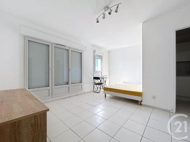 Location Appartement 1 pièce 26m² ST JULIEN LES VILLAS 10800