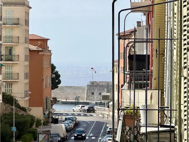 Location Appartement 1 pièce 27 m2 Nice