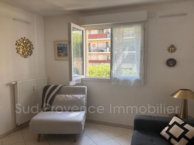 Location Appartement 1 pièce 27 m2 Nice