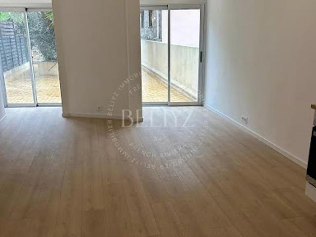 Location Appartement 1 pièce 27 m2 Nice