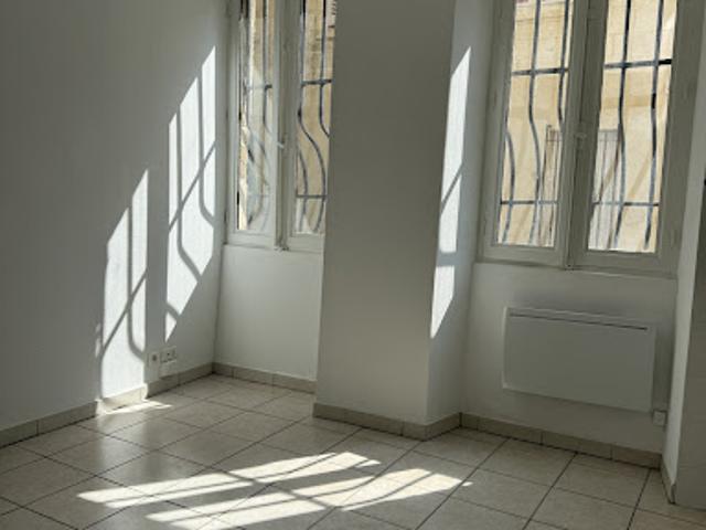 Location Appartement 1 pièce 27 m2 Avignon