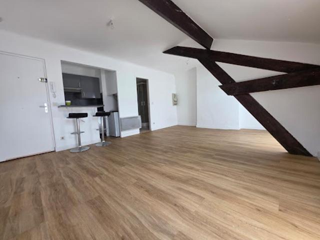 Location Appartement 1 pièce 27 m2 Cannes