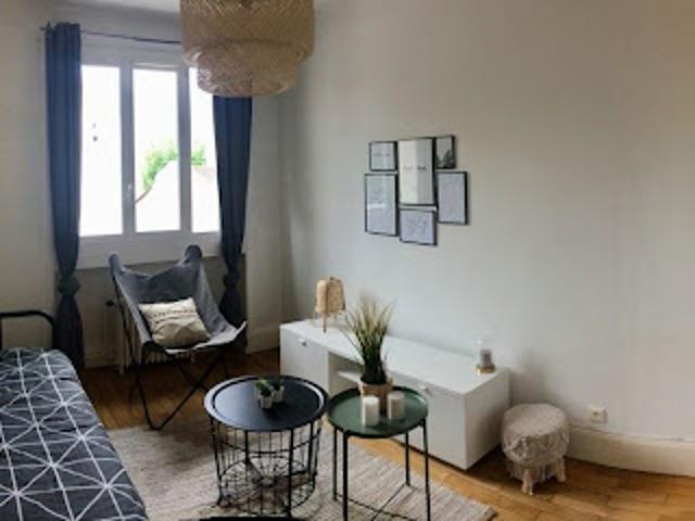Location Appartement 1 pièce 27 m2 Lyon 8ème