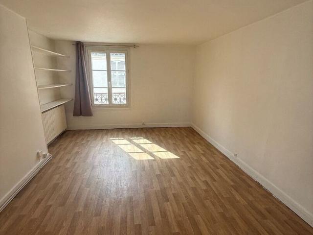Location appartement 1 pièce, 27.36m², Paris 17