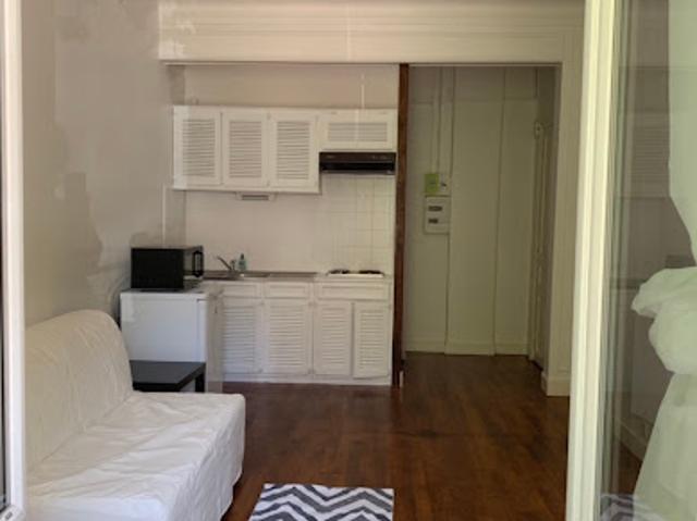 Location Appartement 1 pièce 27.3 m2 Paris 10ème