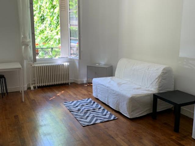 Location Appartement 1 pièce 27.3 m2 Paris 10ème