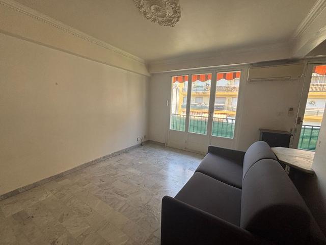 Location appartement 1 pièce, 27.75m², Nice
