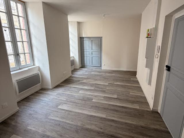 Location Appartement 1 pièce 27.98 m2 Montluçon