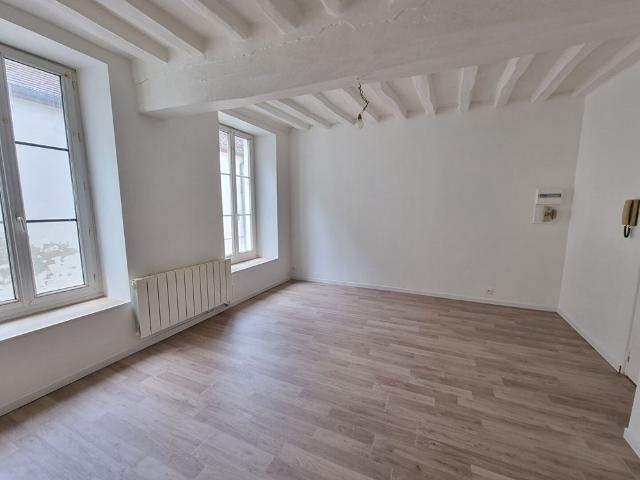Location Appartement 1 pièce 27m²
