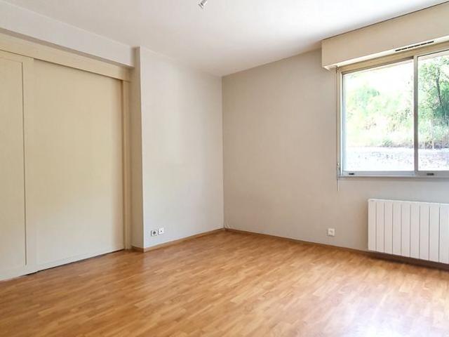 Location Appartement 1 pièce 27m²