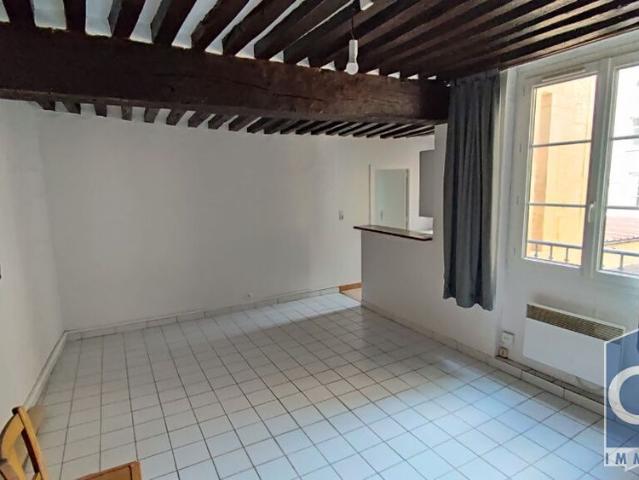 Location Appartement 1 pièce 27m²