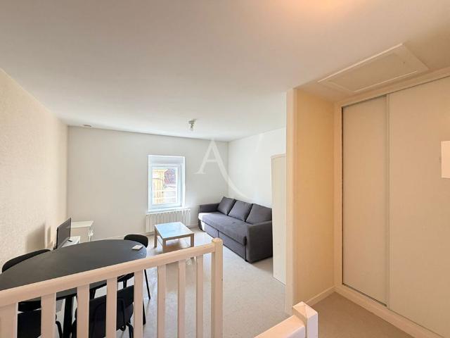Location Appartement 1 pièce 27m²