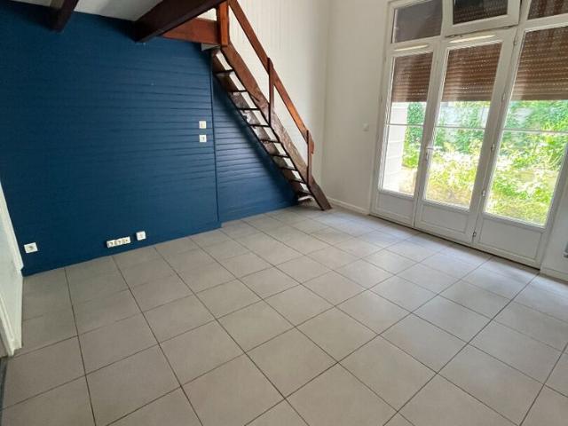 Location Appartement 1 pièce 27m²