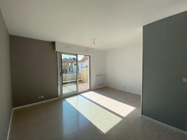 Location Appartement 1 pièce 27m²