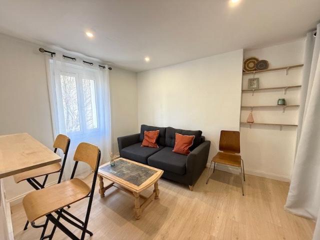 Location Appartement 1 pièce 27m²