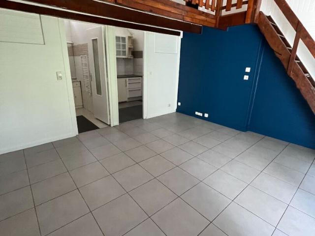 Location Appartement 1 pièce 27m²