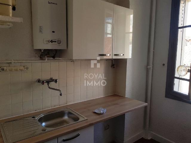 Location Appartement 1 pièce 27m² TOULON 83000