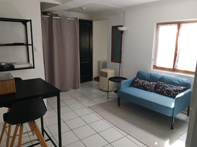 Location Appartement 1 pièce 27m² TOULON 83000
