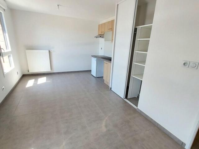 Location Appartement 1 pièce 27m² TOULOUSE 31300