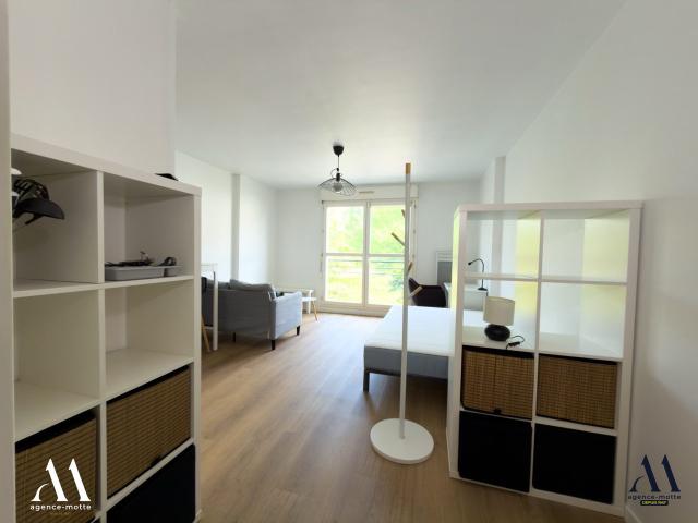 Location Appartement 1 pièce 27m² TOURS 37000