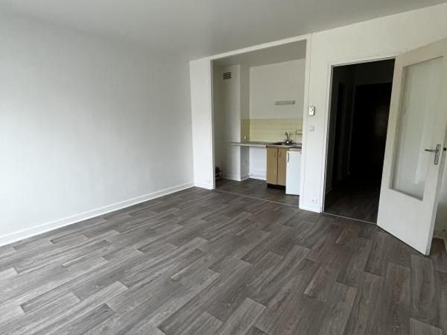 Location Appartement 1 pièce 27m² ANGERS 49100