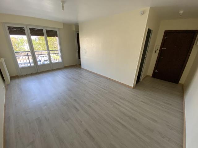 Location Appartement 1 pièce 27m² ANGERS 49100
