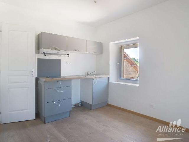 Location Appartement 1 pièce 27m² BART 25420