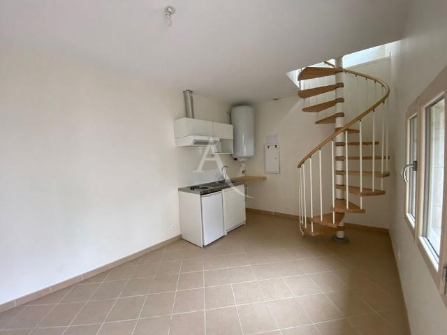 Location Appartement 1 pièce 27m² BAUGE EN ANJOU 49150