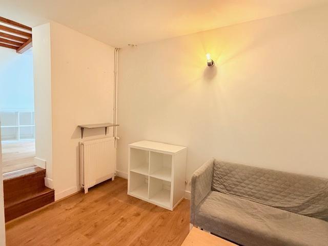 Location Appartement 1 pièce 27m² BORDEAUX 33000