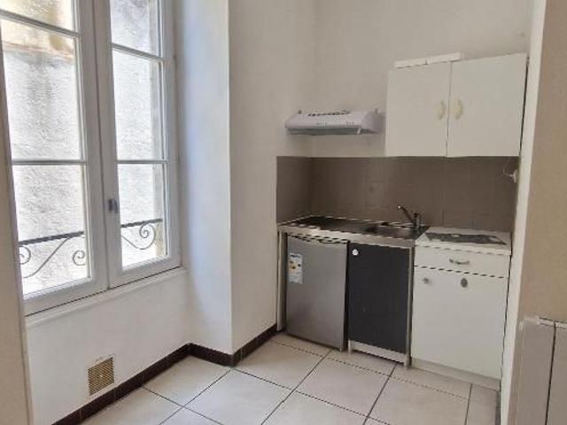Location Appartement 1 pièce 27m² BRIVE LA GAILLARDE 19100