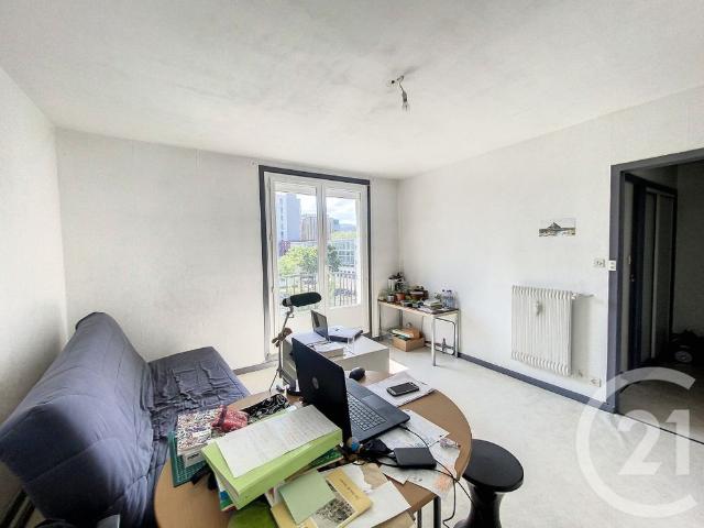 Location Appartement 1 pièce 27m² CLERMONT FERRAND 63000