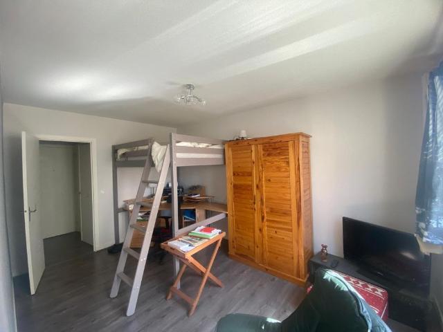 Location Appartement 1 pièce 27m² CLERMONT FERRAND 63000