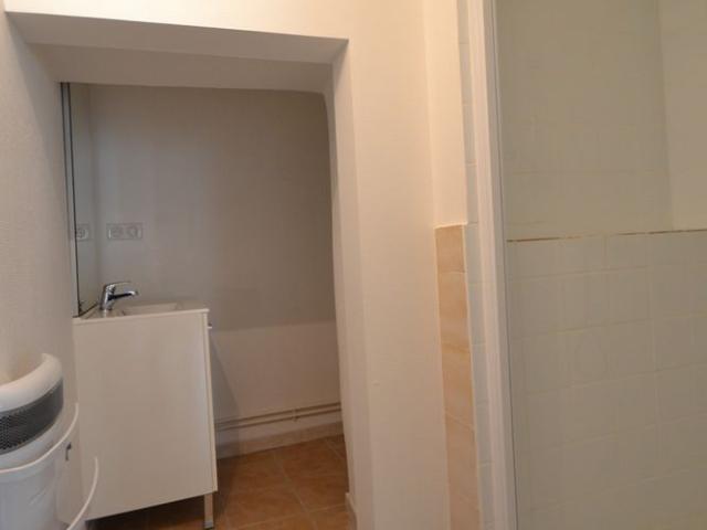 Location Appartement 1 pièce 27m² GANNAT 03800