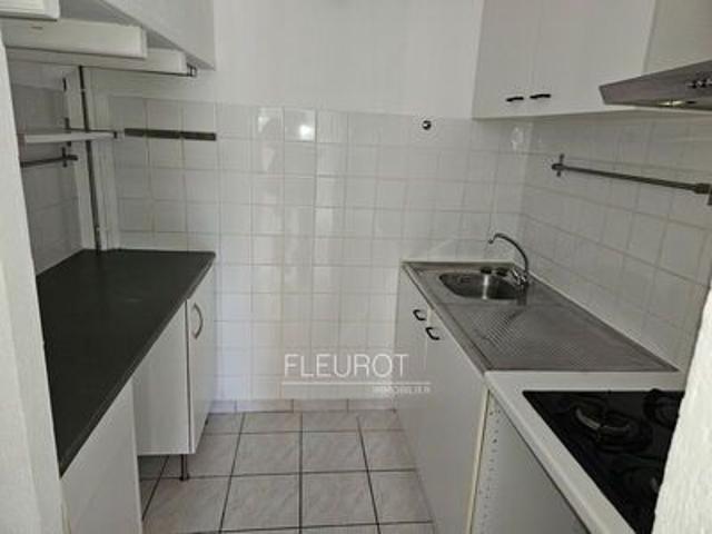Location Appartement 1 pièce 27m² LA CIOTAT 13600