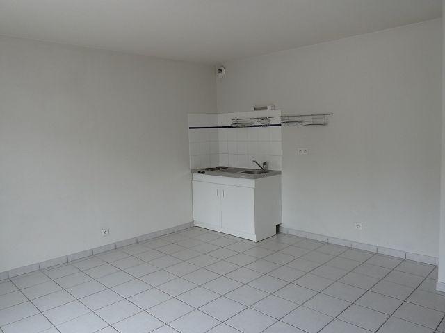 Location Appartement 1 pièce 27m² LA ROCHE SUR YON 85000