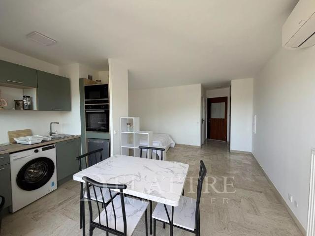 Location Appartement 1 pièce 27m² MANDELIEU LA NAPOULE 06210
