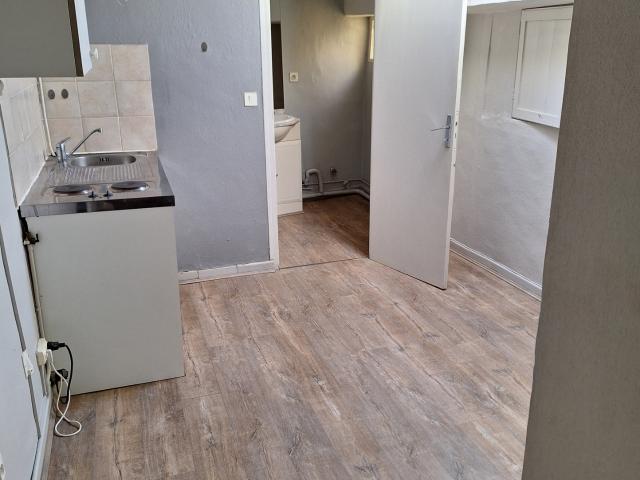 Location Appartement 1 pièce 27m² MONTPELLIER 34000