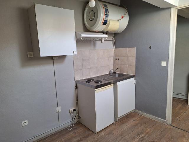 Location Appartement 1 pièce 27m² MONTPELLIER 34000