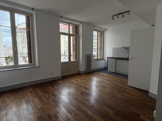 Location Appartement 1 pièce 27m² NANCY 54000