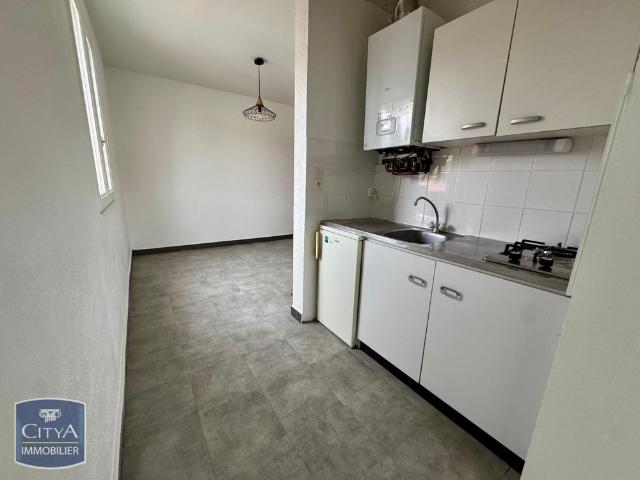 Location Appartement 1 pièce 27m² POITIERS 86000