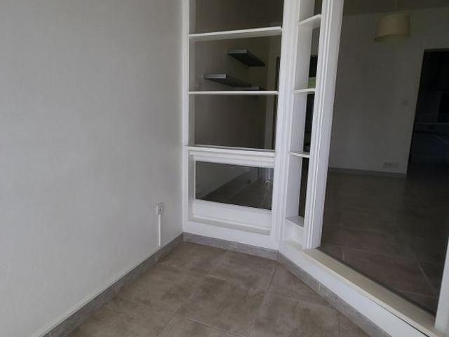 Location Appartement 1 pièce 27m² ST DENIS 97400