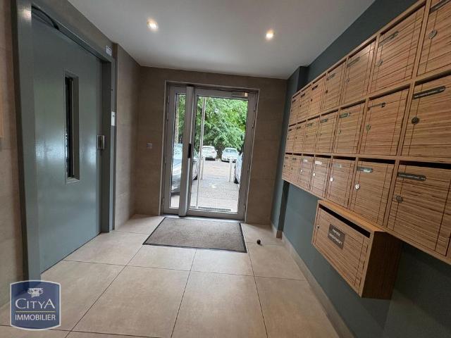 Location Appartement 1 pièce 27m² ST EGREVE 38120