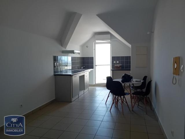 Location Appartement 1 pièce 27m² ST JOSEPH 97480