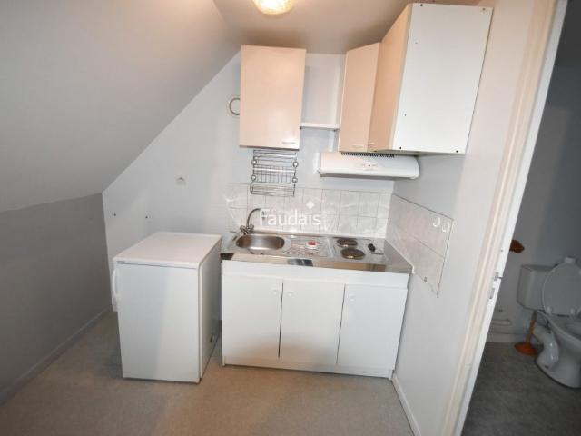 Location Appartement 1 pièce 27m² ST LO 50000